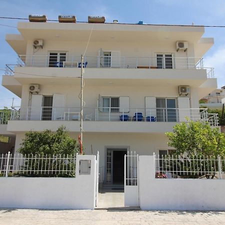 Sunset Apartments Berdenesh ซารานเดอ ภายนอก รูปภาพ