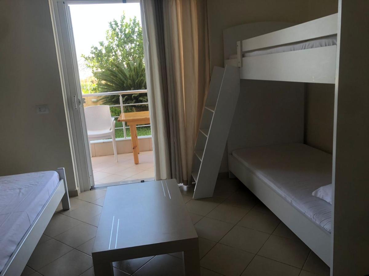Sunset Apartments Berdenesh ซารานเดอ ภายนอก รูปภาพ