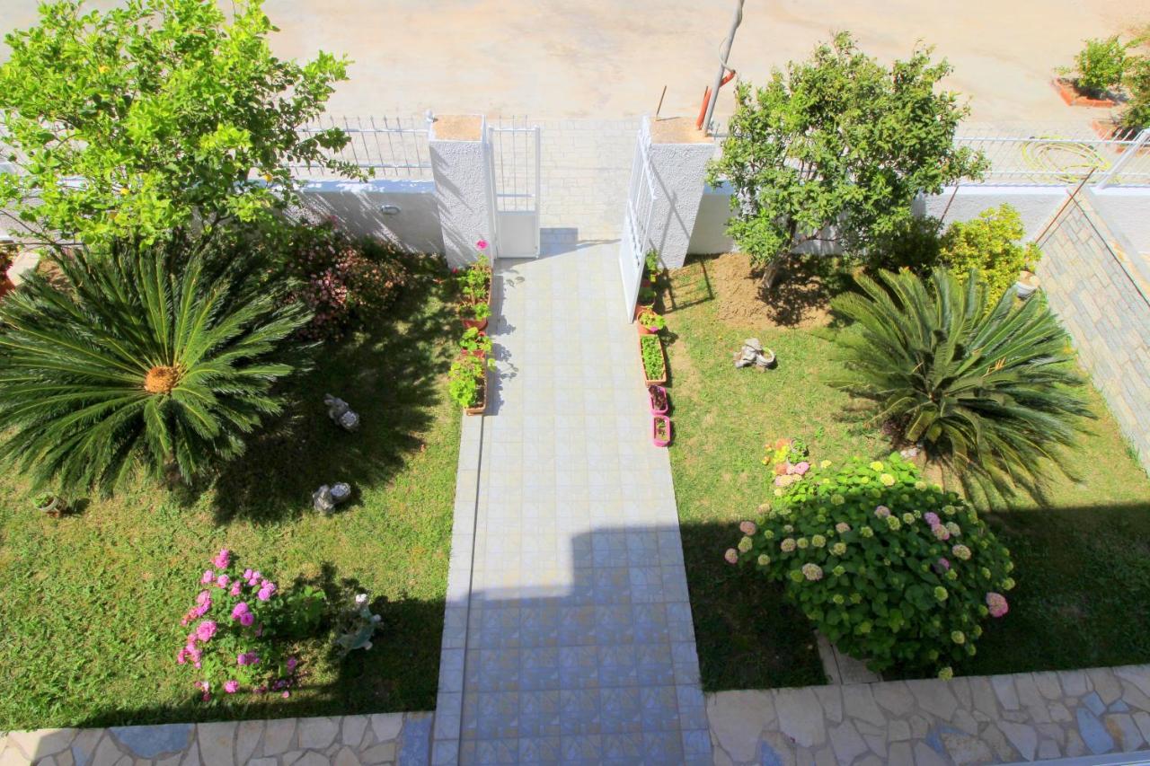 Sunset Apartments Berdenesh ซารานเดอ ภายนอก รูปภาพ