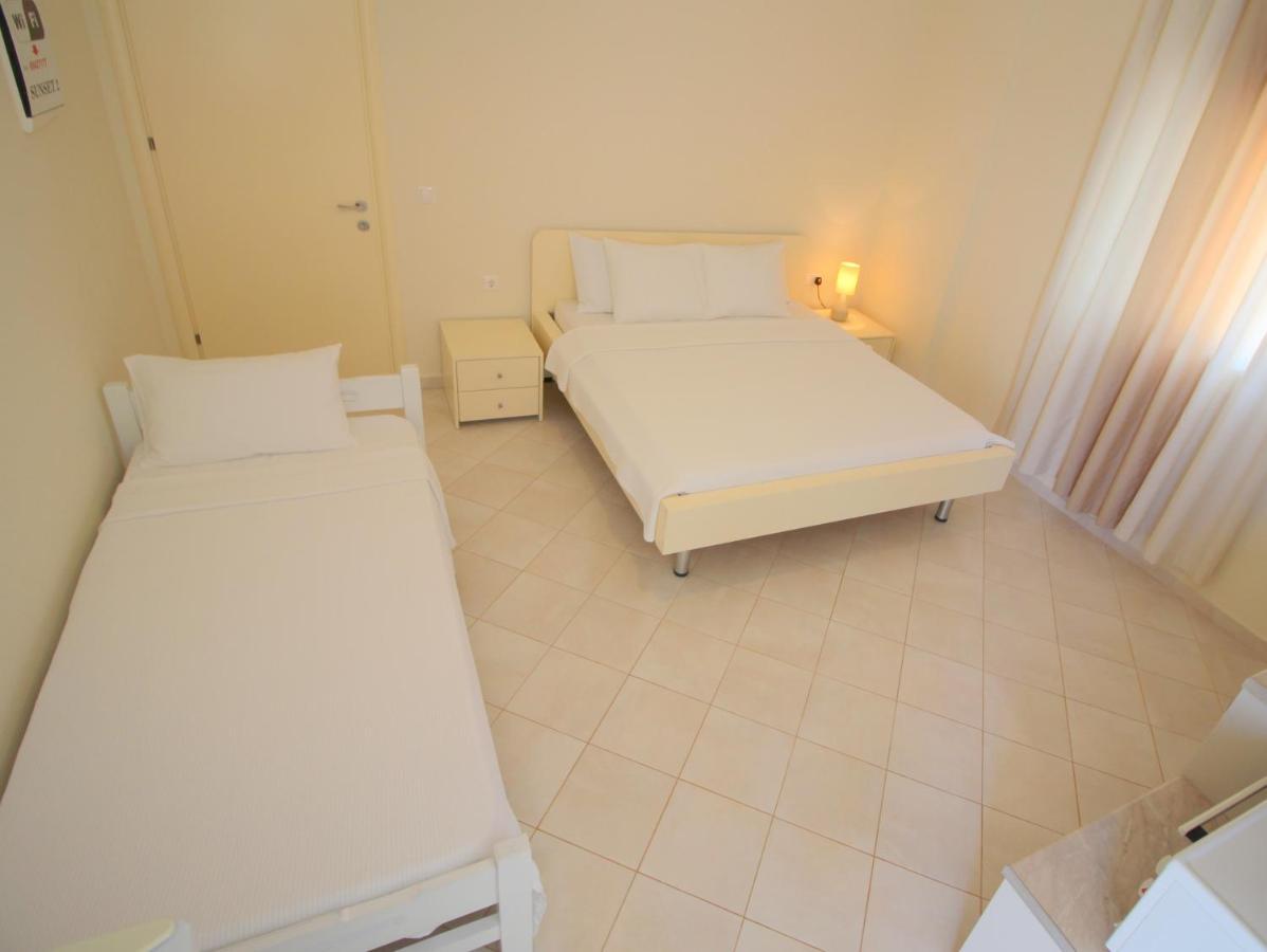 Sunset Apartments Berdenesh ซารานเดอ ภายนอก รูปภาพ