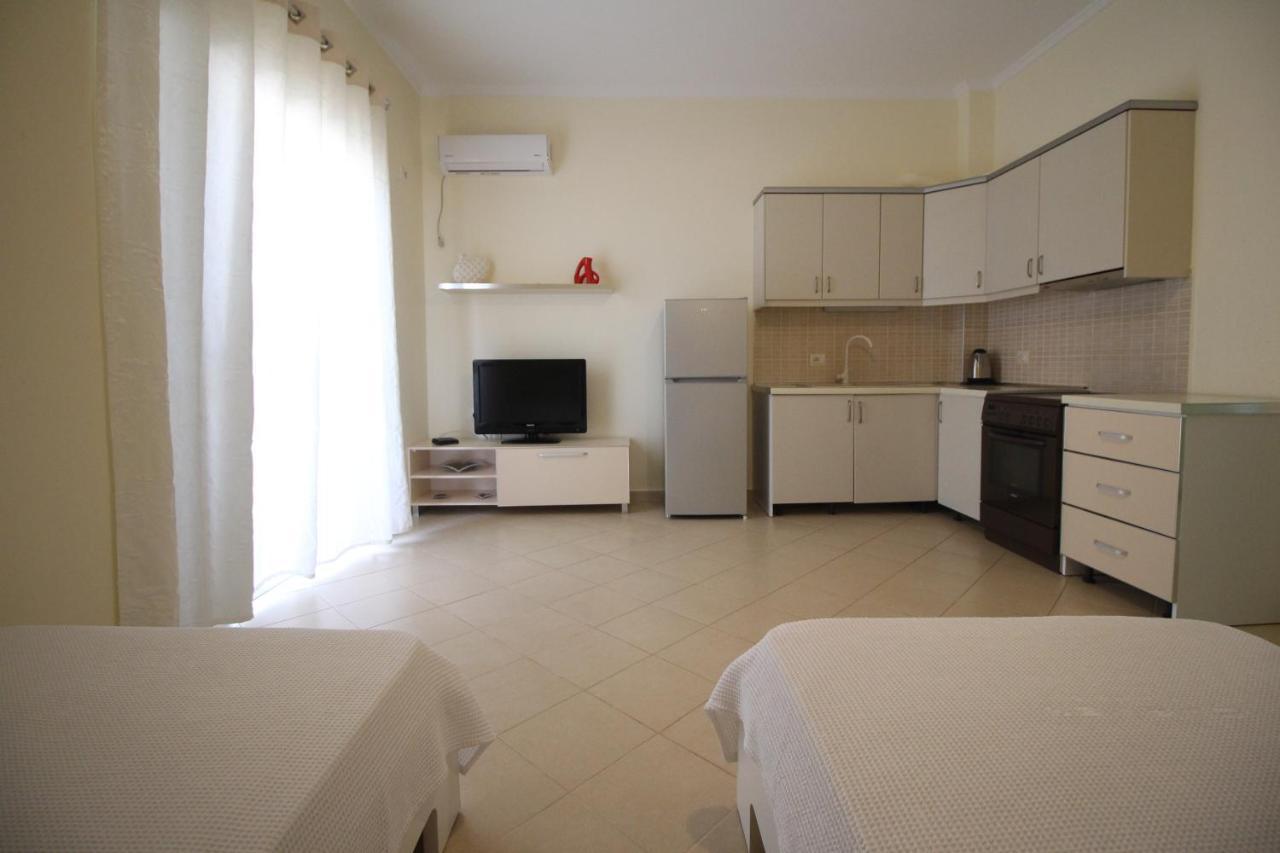 Sunset Apartments Berdenesh ซารานเดอ ภายนอก รูปภาพ